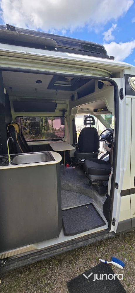 Campervan plåtis Fiat Ducato byggd husbil. 2017