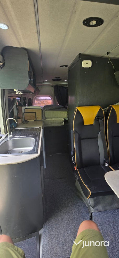 Campervan plåtis Fiat Ducato byggd husbil. 2017