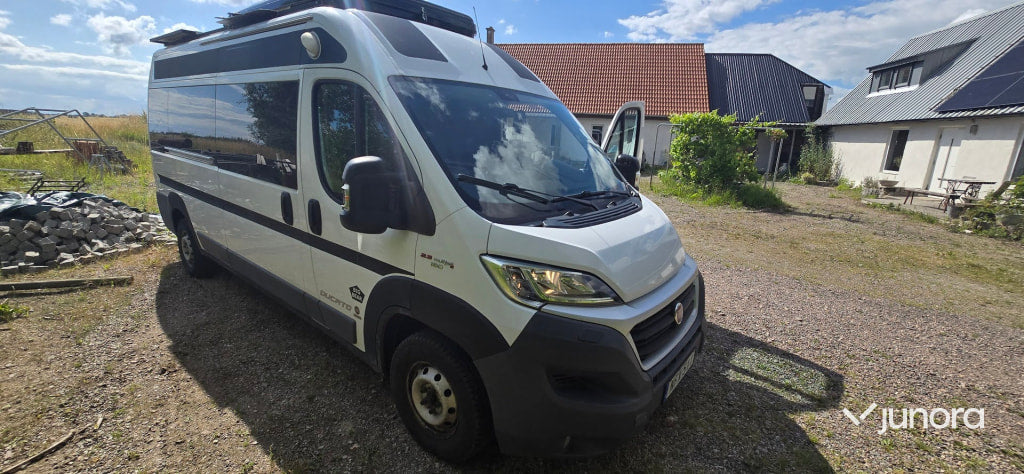 Campervan plåtis Fiat Ducato byggd husbil. 2017