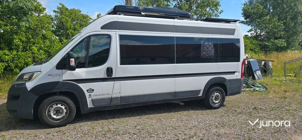 Campervan plåtis Fiat Ducato byggd husbil. 2017