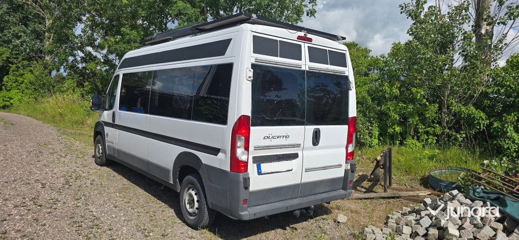 Campervan plåtis Fiat Ducato byggd husbil. 2017