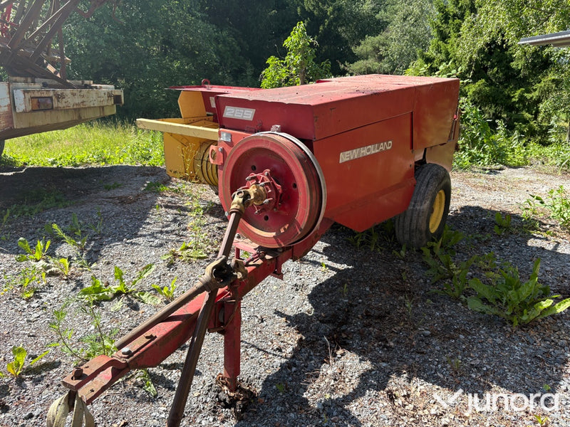 Höbalspress New Holland 265