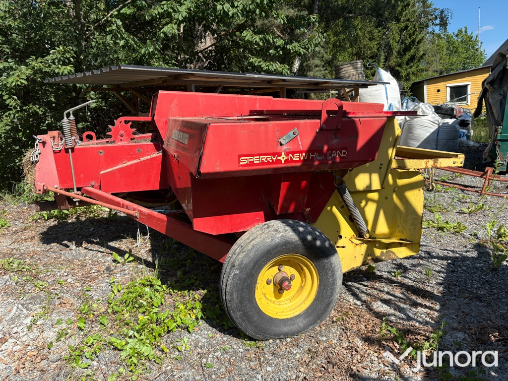 Höbalspress New Holland 265