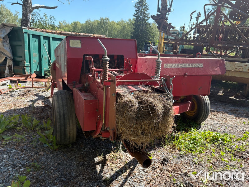 Höbalspress New Holland 265
