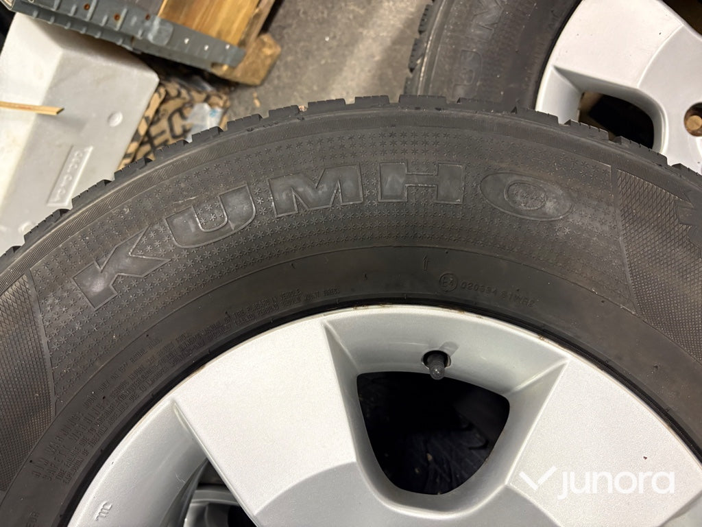 Däck på fälg – Kumho Aymmetric (4st)