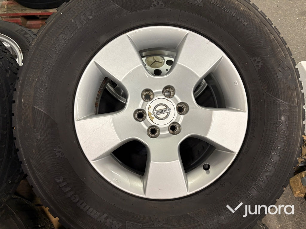Däck på fälg – Kumho Aymmetric (4st)