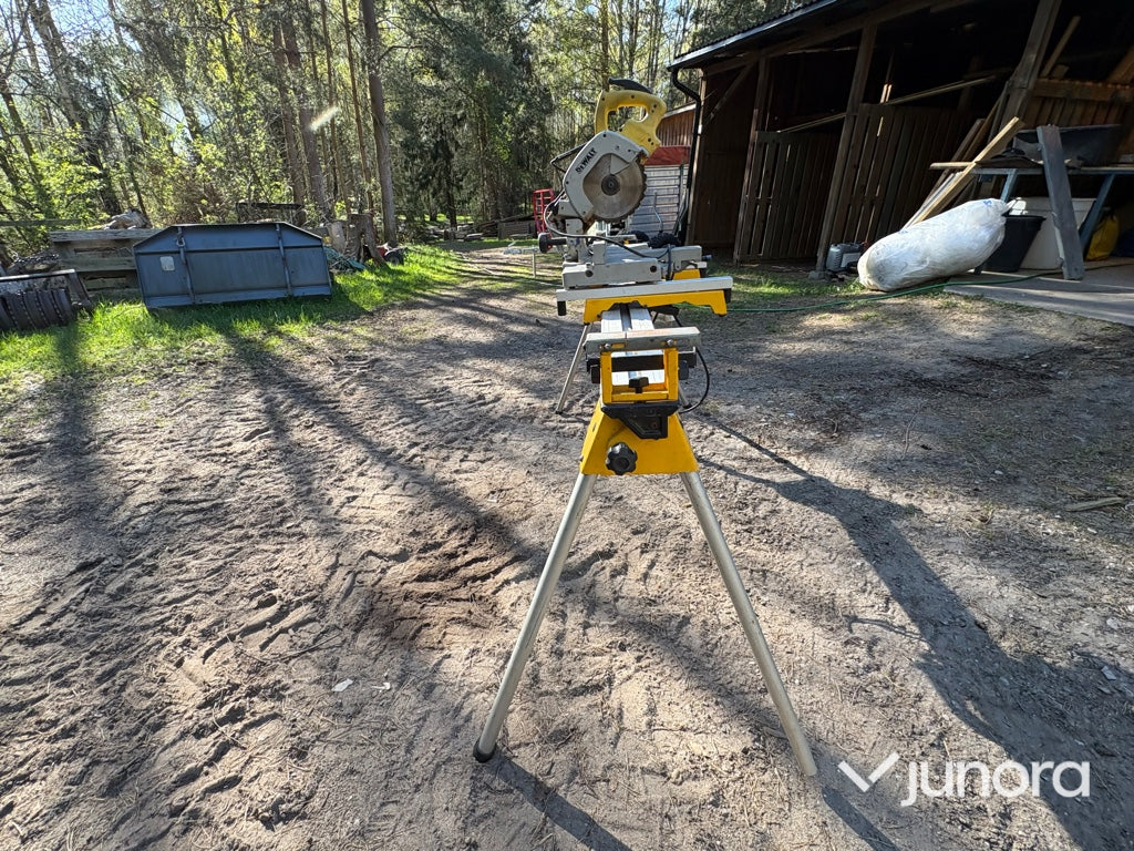 Kap- och gersåg med stativ – DeWalt – DE7023