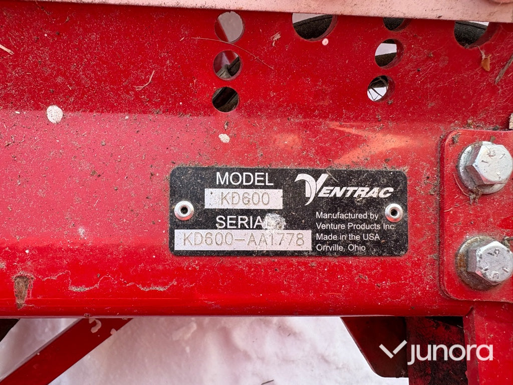Redskapsbärare + Redskap - Ventrac, LT3000