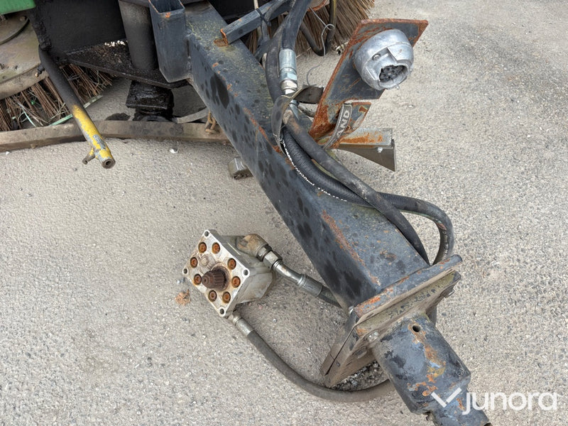 Sopmaskin - Bogserad