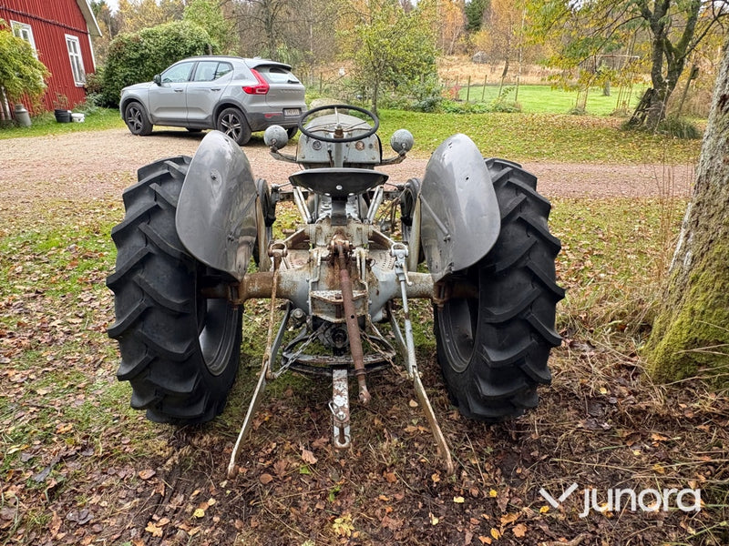 Traktor - Grolle, Massey Fergusson