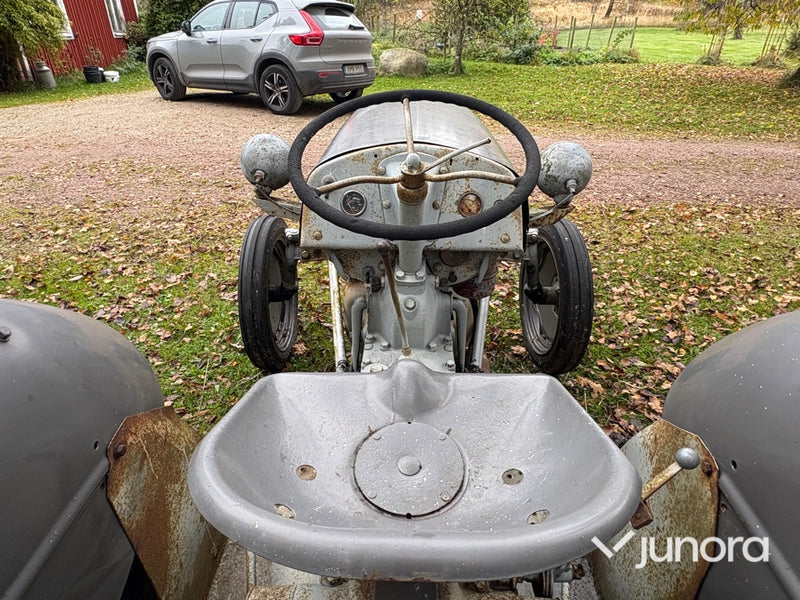 Traktor - Grolle, Massey Fergusson
