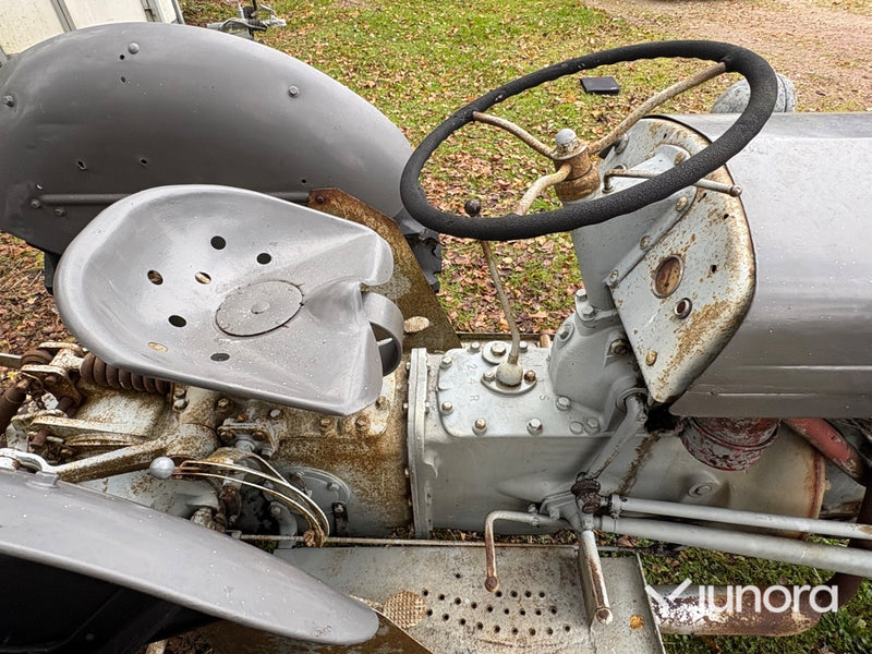 Traktor - Grolle, Massey Fergusson