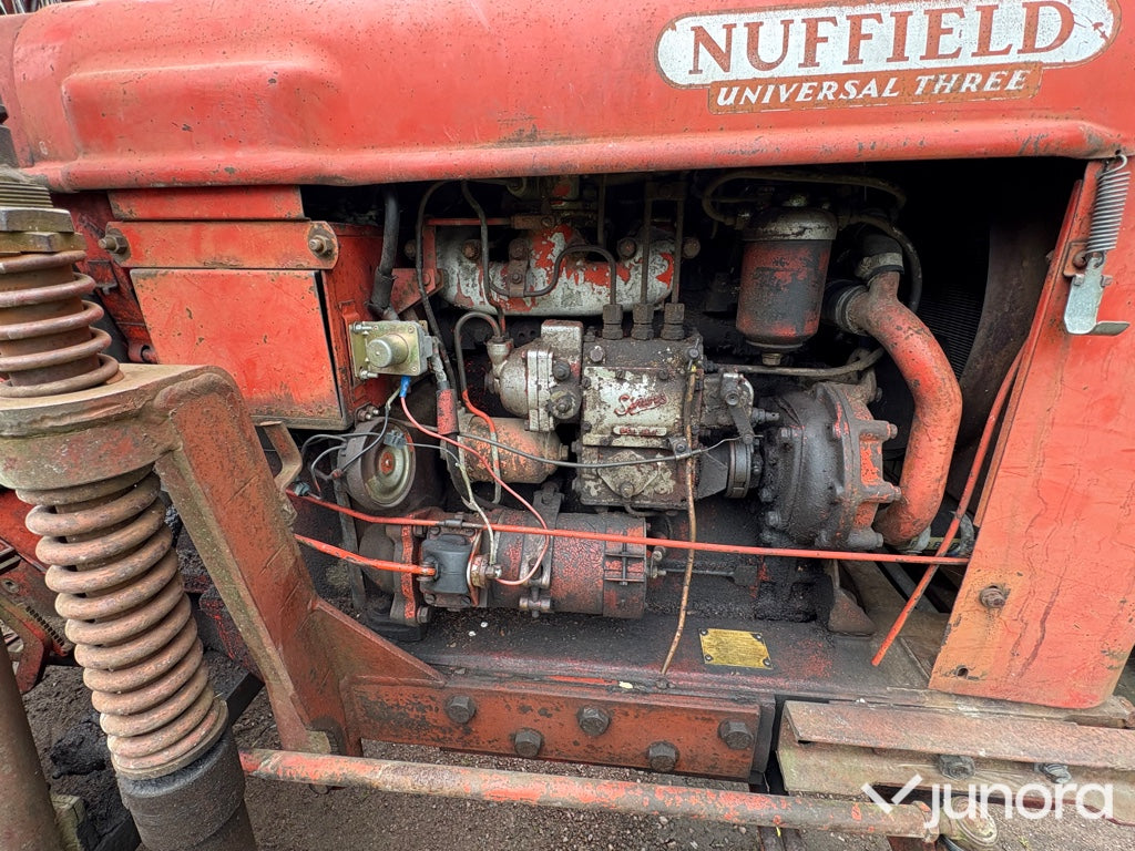 Traktor - Nuffield, Universal 3DL