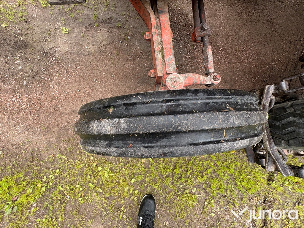 Traktor - Nuffield, Universal 3DL