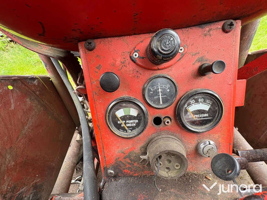 Traktor - Nuffield, Universal 3DL