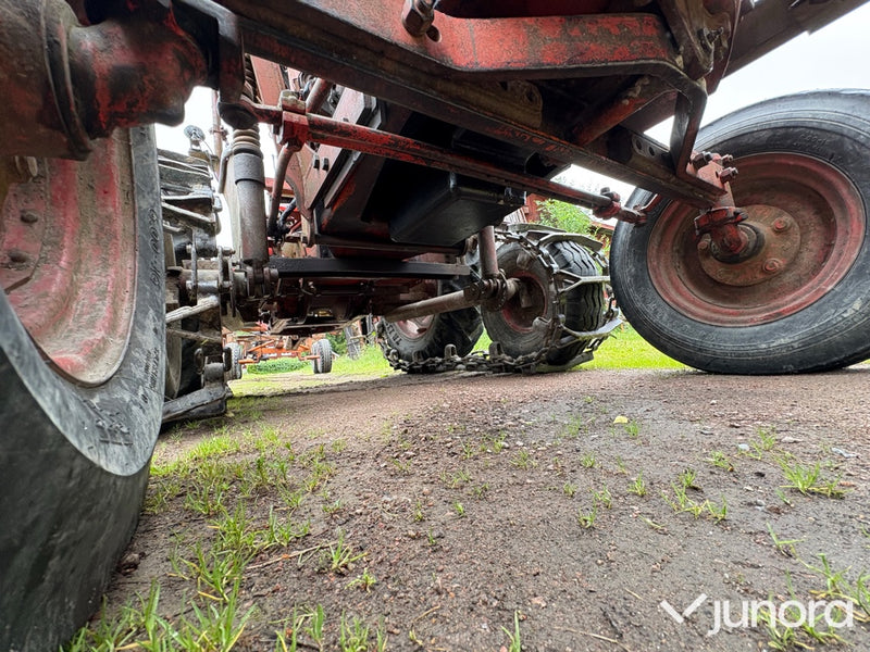 Traktor Nuffield Universal 3DL