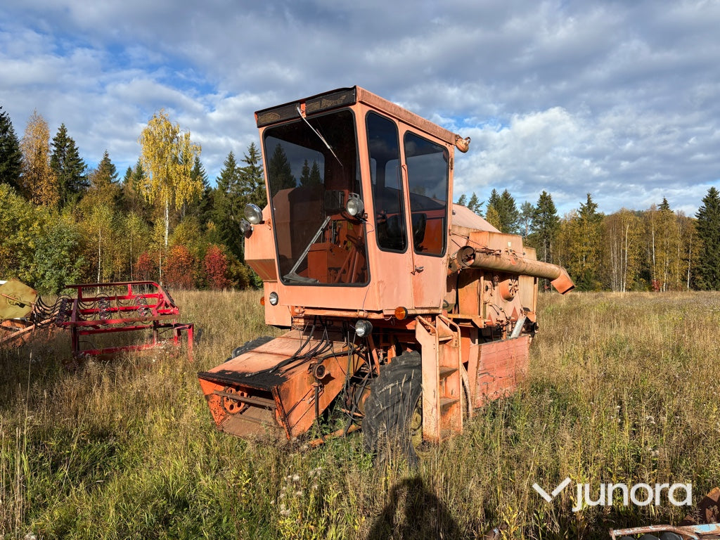 Skördetröska Dronningborg D-1200