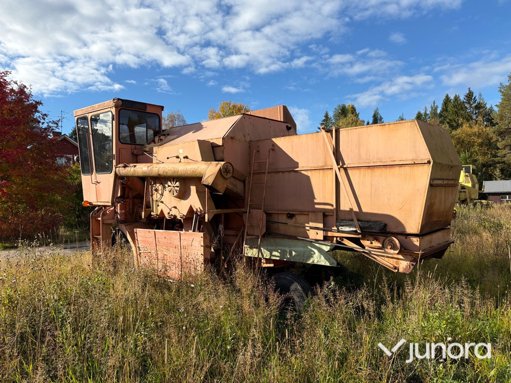 Skördetröska Dronningborg D-1200
