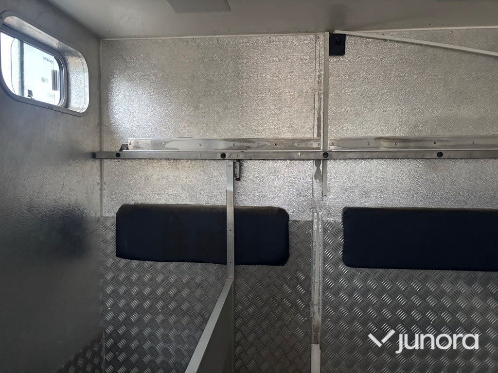 Hästlastbil - Renault Master
