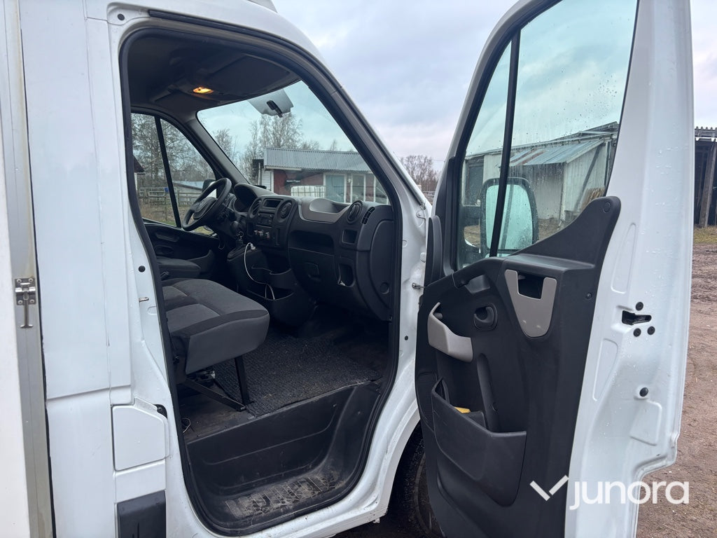 Hästlastbil - Renault Master