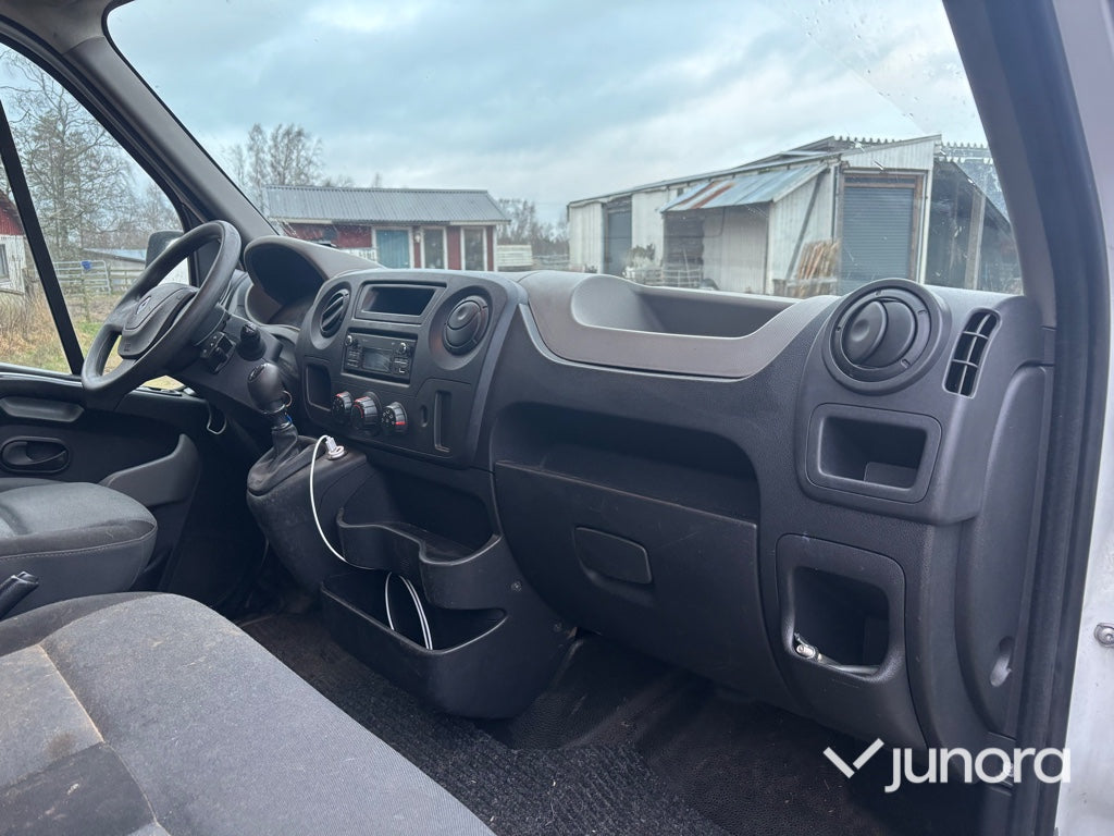 Hästlastbil - Renault Master