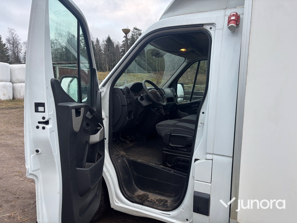 Hästlastbil - Renault Master