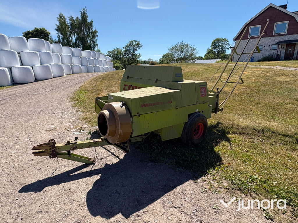 Småbalspress Claas Markant 40