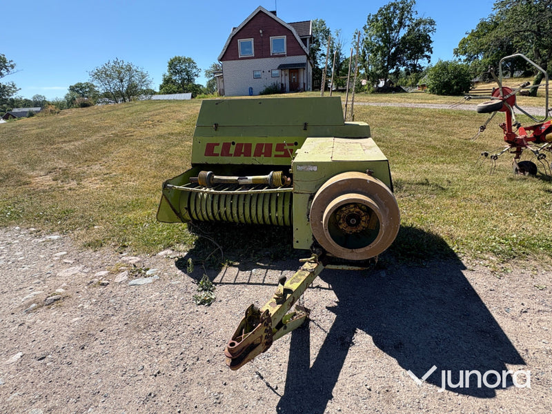 Småbalspress Claas Markant 40