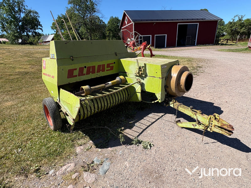 Småbalspress Claas Markant 40