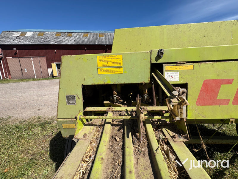 Småbalspress Claas Markant 40