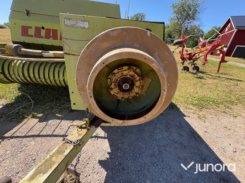 Småbalspress Claas Markant 40