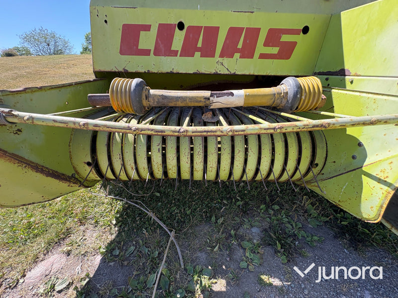 Småbalspress Claas Markant 40