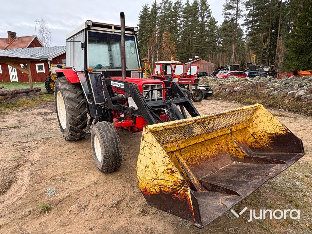Traktor - Case IH 674 TA