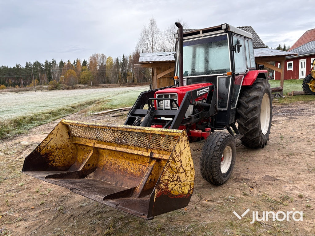 Traktor - Case IH 674 TA