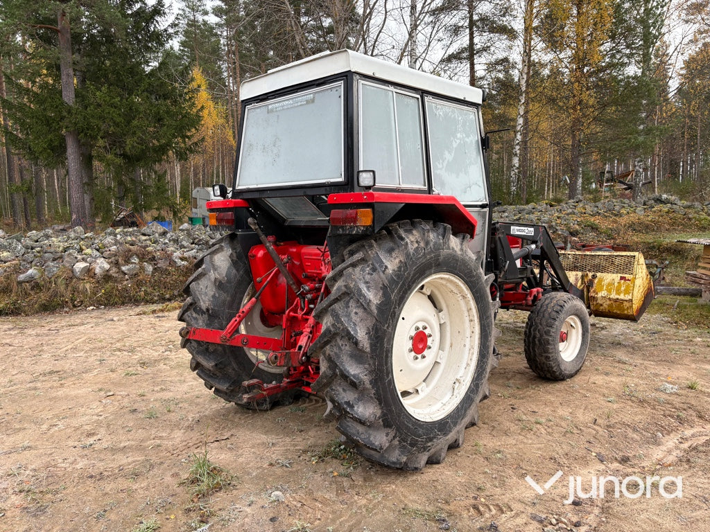 Traktor - Case IH 674 TA