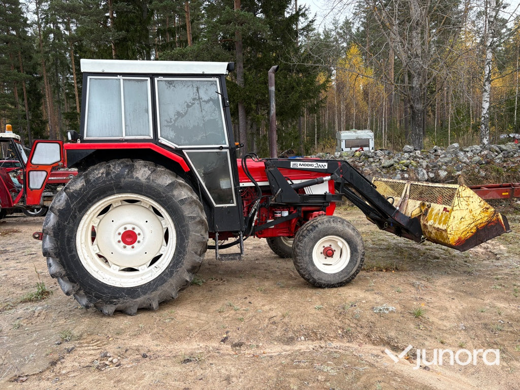 Traktor - Case IH 674 TA