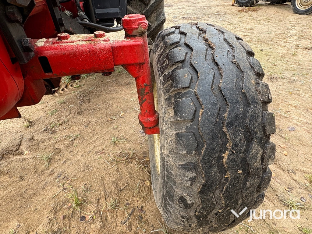 Traktor - Case IH 674 TA