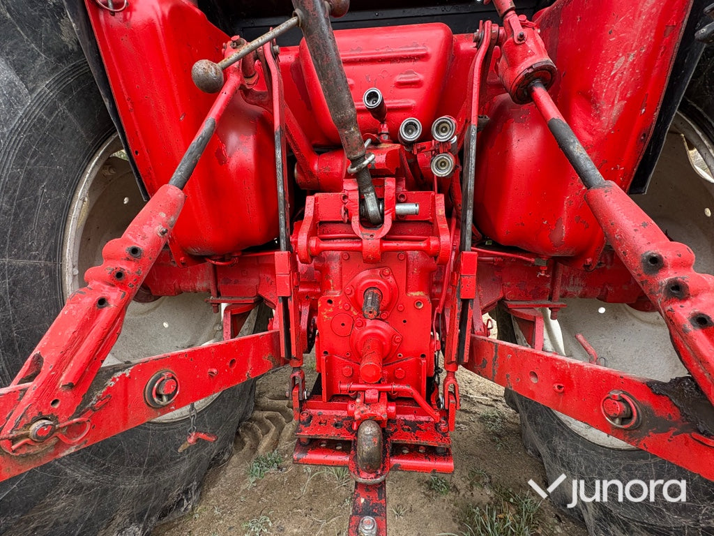 Traktor - Case IH 674 TA
