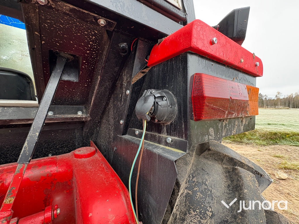 Traktor - Case IH 674 TA