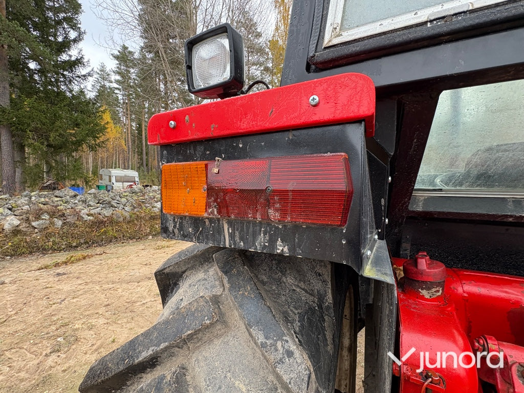 Traktor - Case IH 674 TA