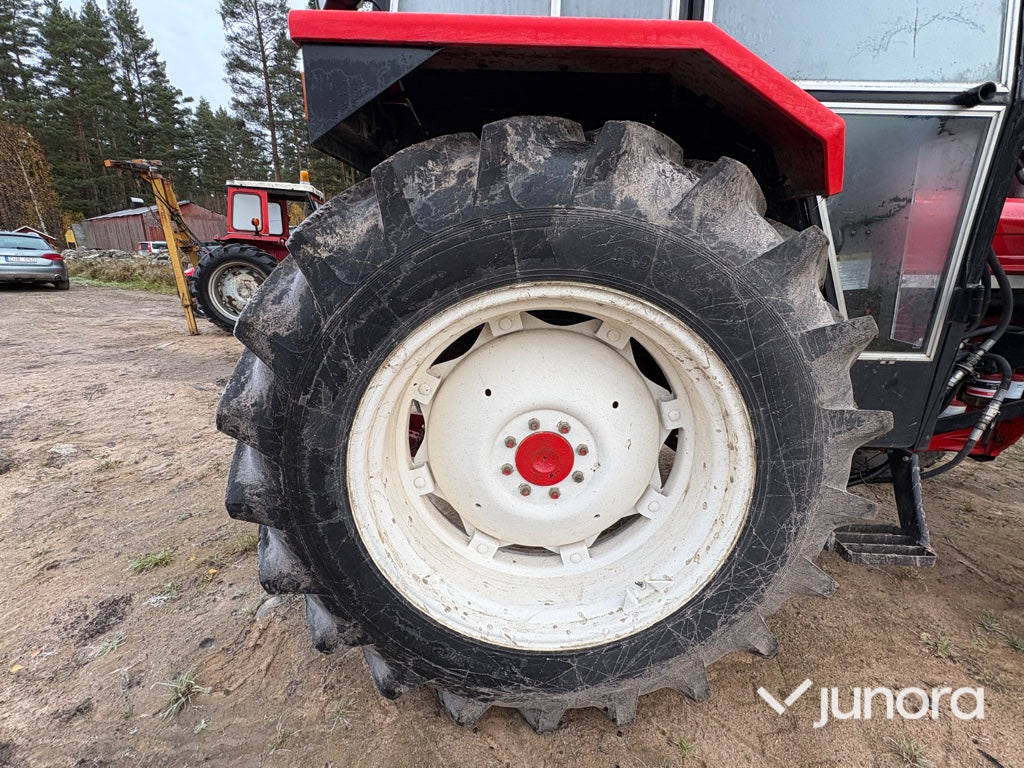 Traktor - Case IH 674 TA