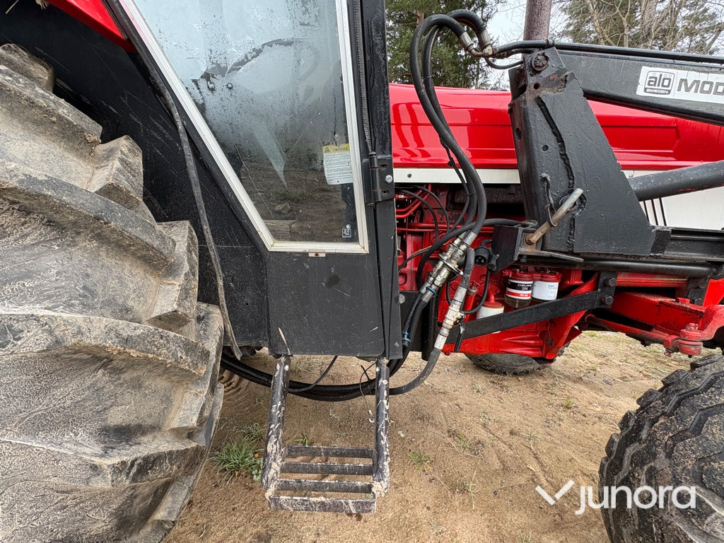 Traktor - Case IH 674 TA