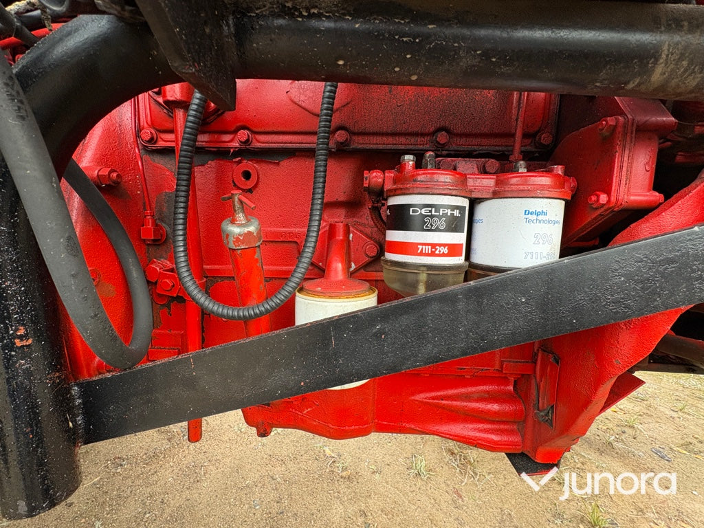 Traktor - Case IH 674 TA