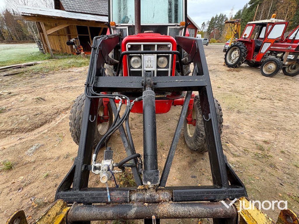 Traktor - Case IH 674 TA