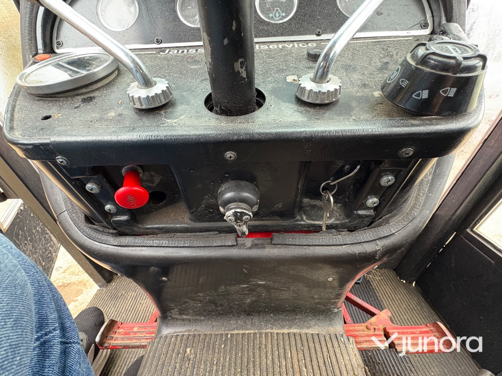 Traktor - Case IH 674 TA