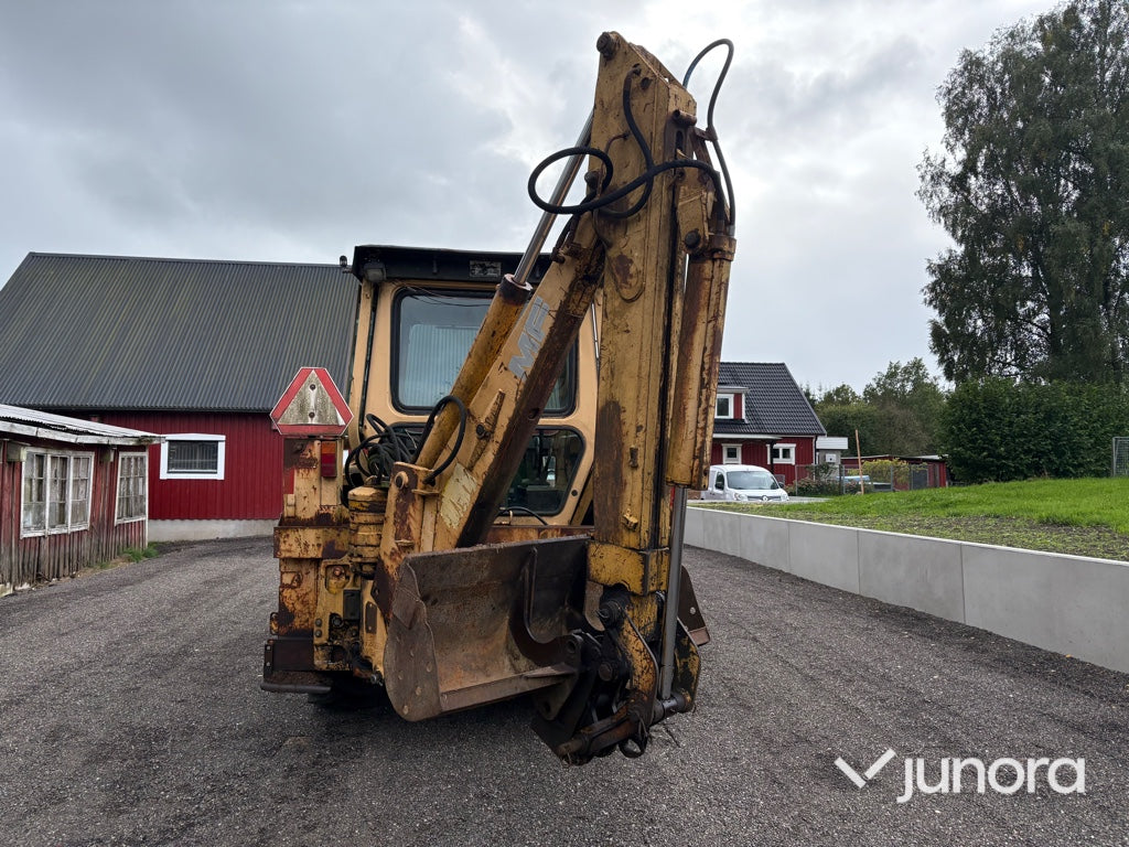 Traktorgrävare Massey Ferguson 50HX