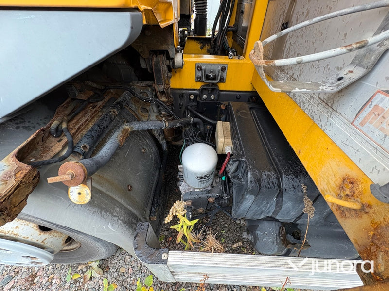 Lastbil Volvo FLL 240-280 HP 42R