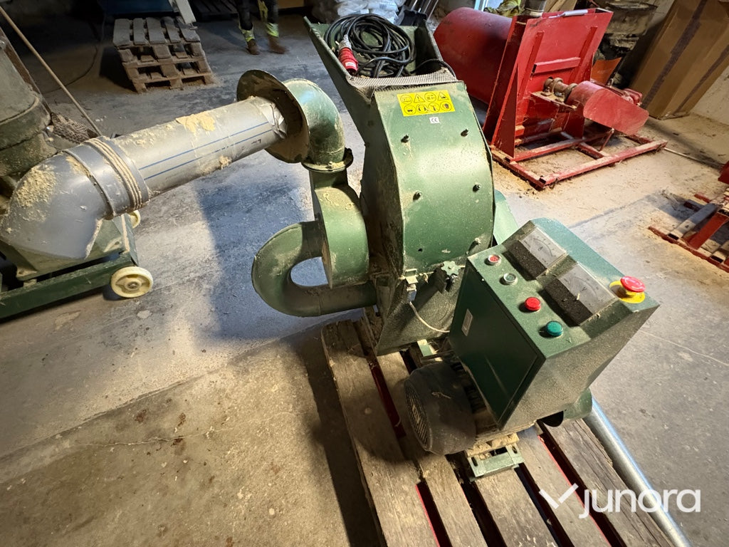 Flismaskin - Hammer Mill, CF420B