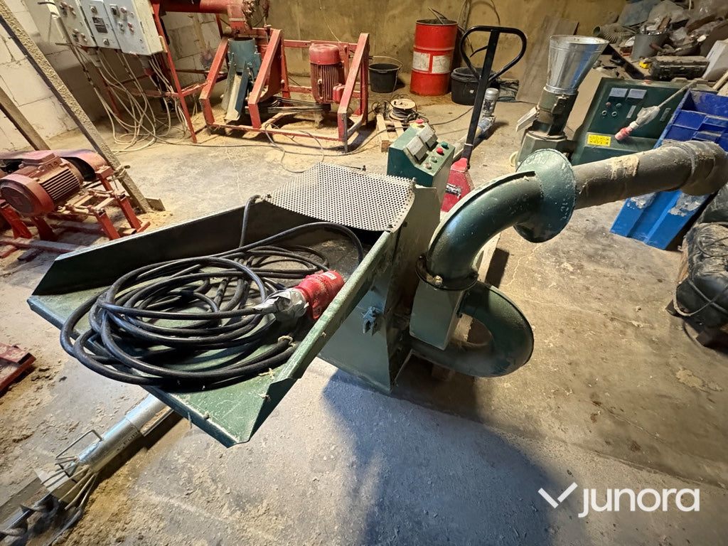 Flismaskin - Hammer Mill, CF420B