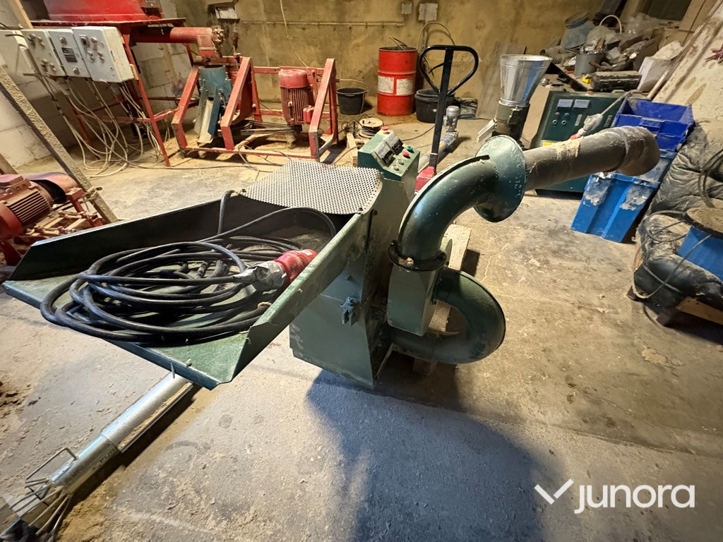 Flismaskin - Hammer Mill, CF420B